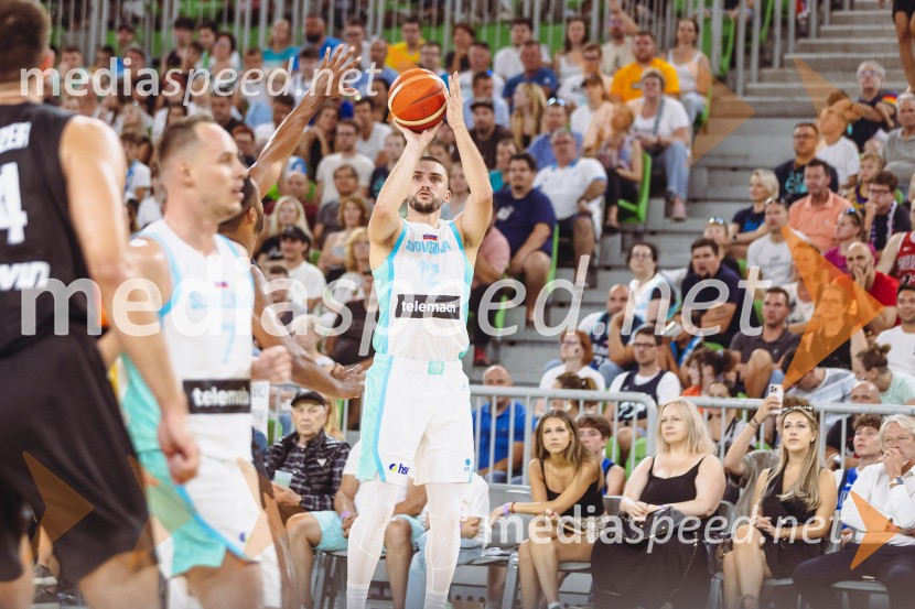 Slovenija : Nemčija, Košarka