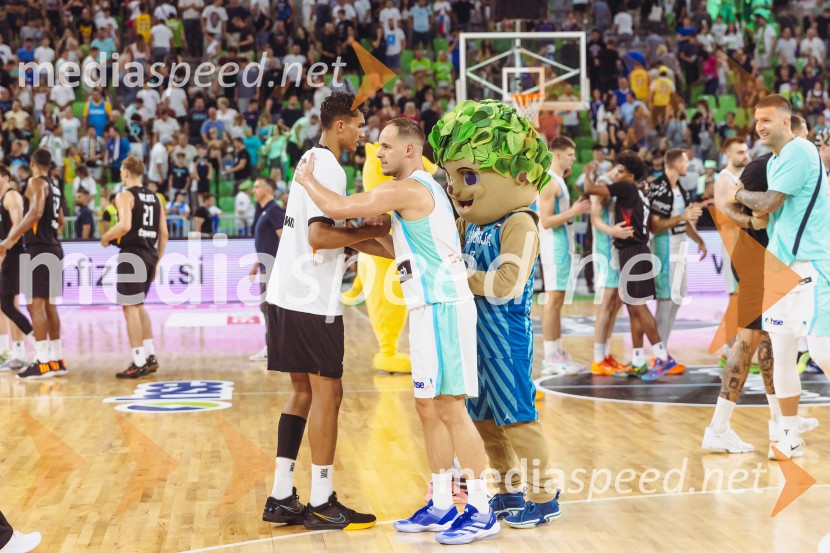 Slovenija : Nemčija, Košarka