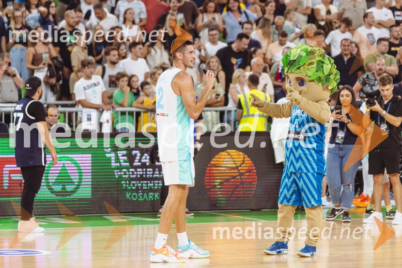 Slovenija : Nemčija, Košarka