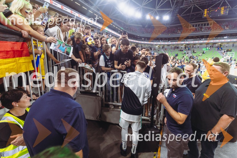 Slovenija : Nemčija, Košarka