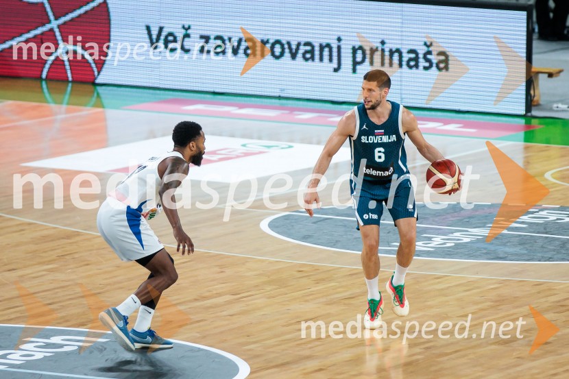  ... ;  Aleksej  Nikolić, košarkarPrva zmaga Slovenije: Dončić blestel proti Veliki Britaniji