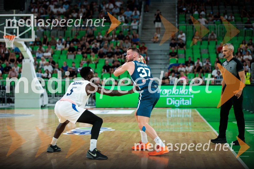  ... ;  Leon Stergar, košarkarPrva zmaga Slovenije: Dončić blestel proti Veliki Britaniji