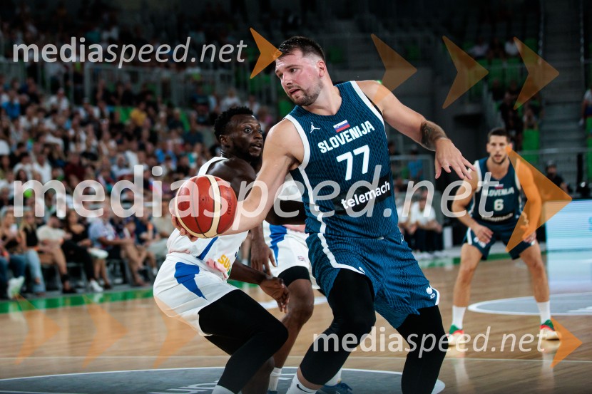  ... ;  Luka  Dončić, košarkarPrva zmaga Slovenije: Dončić blestel proti Veliki Britaniji