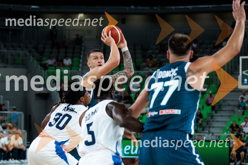 Prva zmaga Slovenije: Dončić blestel proti Veliki Britaniji