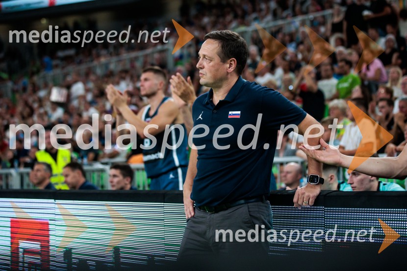  Aleksander Sekulić, selektor  košarkaške reprezentancePrva zmaga Slovenije: Dončić blestel proti Veliki Britaniji