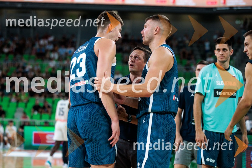  Luka Ščuka, košarkar;  Aleksander Sekulić, selektor  košarkaške reprezentance;  ... Prva zmaga Slovenije: Dončić blestel proti Veliki Britaniji