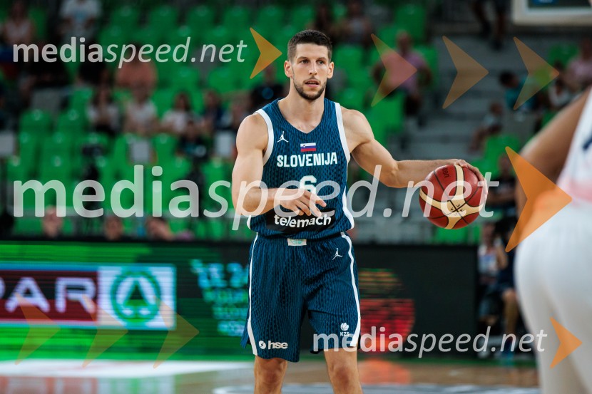  Aleksej  Nikolić, košarkarPrva zmaga Slovenije: Dončić blestel proti Veliki Britaniji