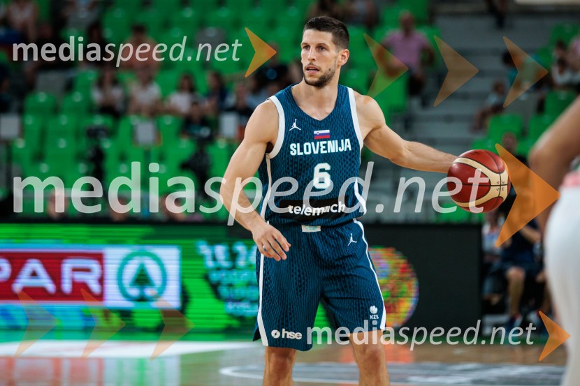  Aleksej  Nikolić, košarkarPrva zmaga Slovenije: Dončić blestel proti Veliki Britaniji