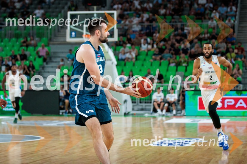 Prva zmaga Slovenije: Dončić blestel proti Veliki Britaniji