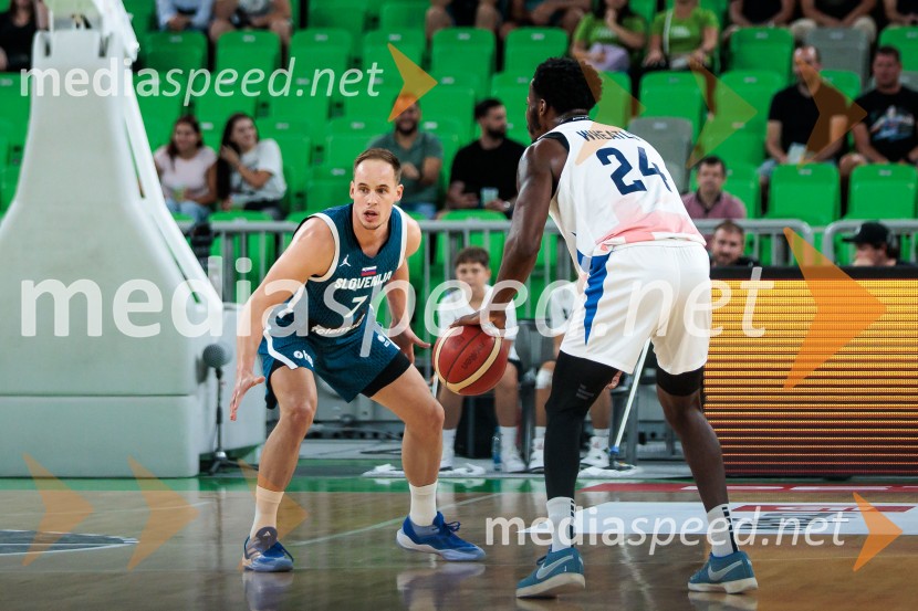  Klemen Prepelič, košarkarPrva zmaga Slovenije: Dončić blestel proti Veliki Britaniji