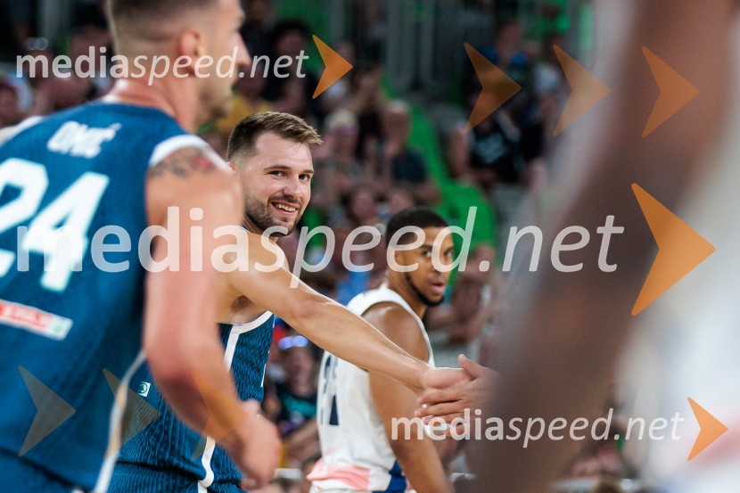  Luka  Dončić, košarkarPrva zmaga Slovenije: Dončić blestel proti Veliki Britaniji