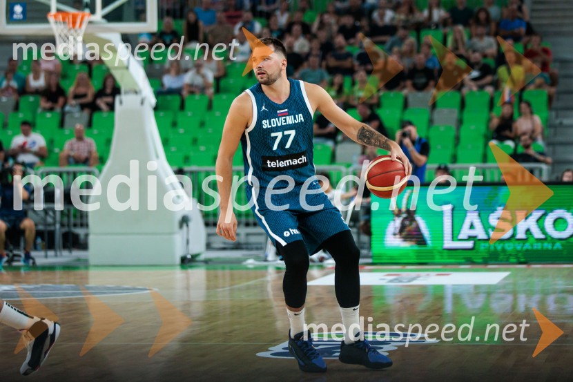  Luka  Dončić, košarkarPrva zmaga Slovenije: Dončić blestel proti Veliki Britaniji
