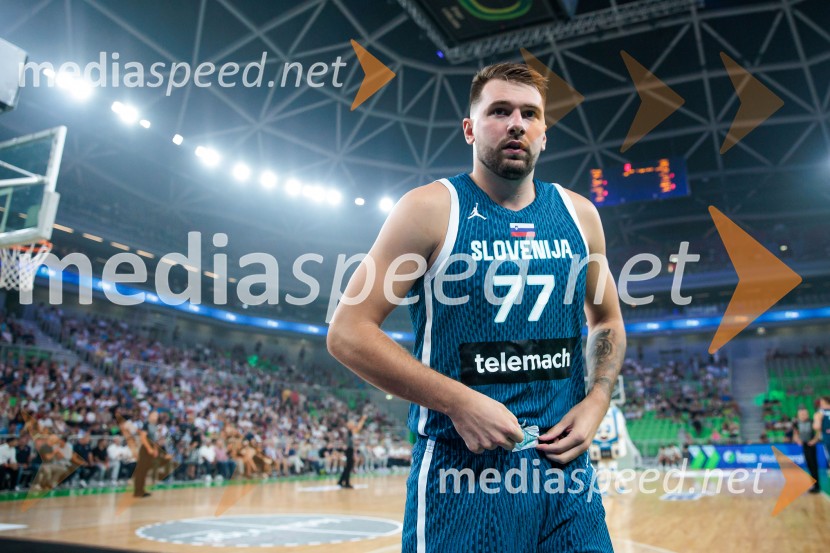  Luka  Dončić, košarkarPrva zmaga Slovenije: Dončić blestel proti Veliki Britaniji