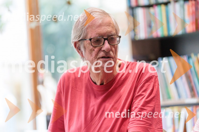  Sergio Tavčar, novinarNovinarska konferenca ob izidu knjige 77: Osrečenost v času Luke Dončića