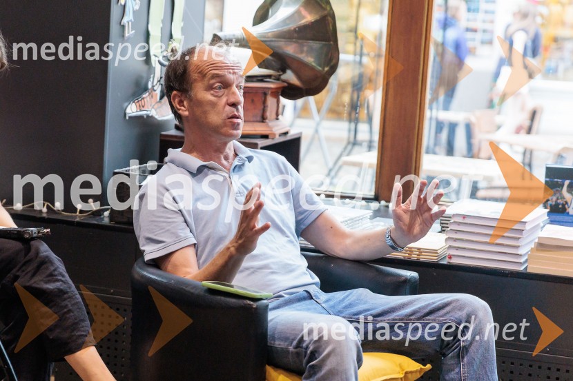 Novinarska konferenca ob izidu knjige 77: Osrečenost v času Luke Dončića