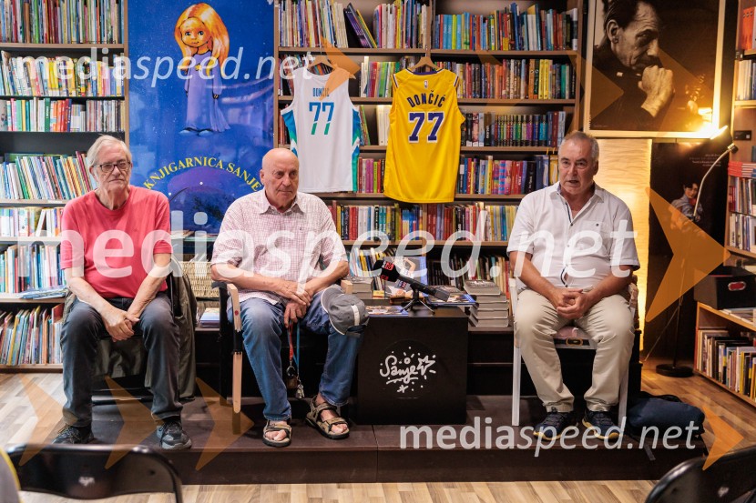  Sergio Tavčar, novinar;  Ivo Daneu,  nekdanji košarkar;  Primož Repar, pesnik in pisateljNovinarska konferenca ob izidu knjige 77: Osrečenost v času Luke Dončića