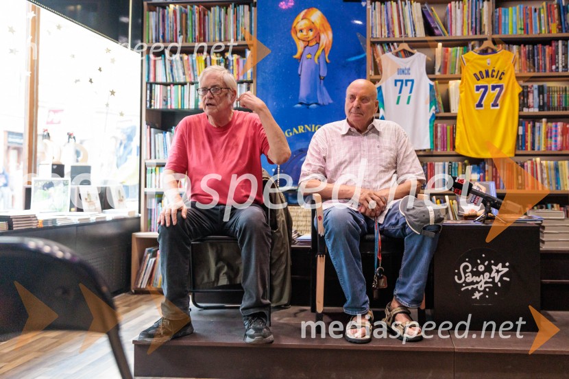  Sergio Tavčar, novinar;  Ivo Daneu,  nekdanji košarkarNovinarska konferenca ob izidu knjige 77: Osrečenost v času Luke Dončića
