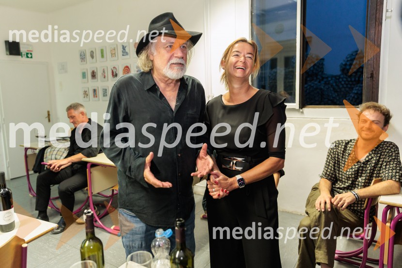  Rade Šerbedžija, igralec, glasbenik;  Tanja Fajon, podpredsednica vlade in ministrica za zunanje zadeveRade Šerbedžija: Moj klobuk ima 3 luknje, Ljubljana Festival