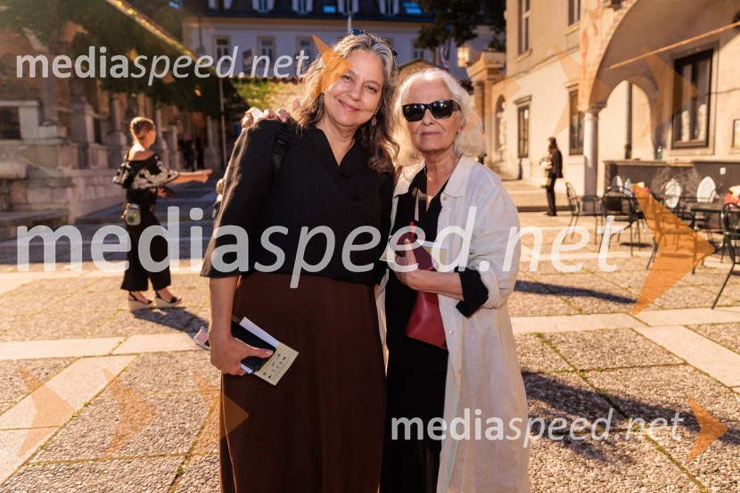  ... ;  Bjanka Adžić Ursulov, kostumografinjaRade Šerbedžija: Moj klobuk ima 3 luknje, Ljubljana Festival