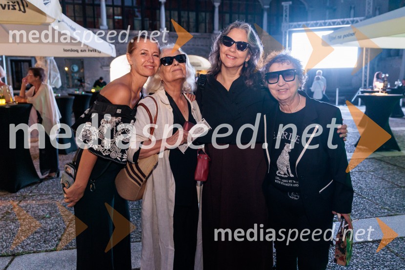  Darja Štravs Tisu, radijska voditeljica, glasbenica in fotografinja;  Bjanka Adžić Ursulov, kostumografinja;  ... ;  Dragica Petrovič, režiserka in producentkaRade Šerbedžija: Moj klobuk ima 3 luknje, Ljubljana Festival