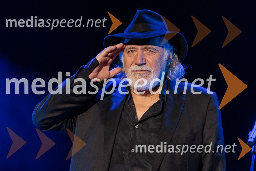  Rade Šerbedžija, igralec, glasbenikRade Šerbedžija: Moj klobuk ima 3 luknje, Ljubljana Festival