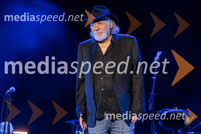  Rade Šerbedžija, igralec, glasbenikRade Šerbedžija: Moj klobuk ima 3 luknje, Ljubljana Festival