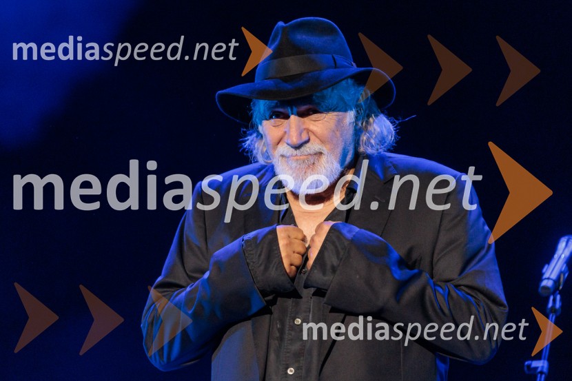  Rade Šerbedžija, igralec, glasbenikRade Šerbedžija: Moj klobuk ima 3 luknje, Ljubljana Festival