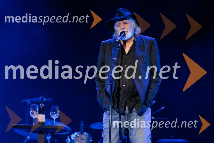  Rade Šerbedžija, igralec, glasbenikRade Šerbedžija: Moj klobuk ima 3 luknje, Ljubljana Festival