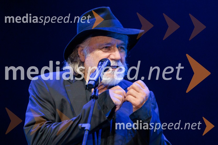  Rade Šerbedžija, igralec, glasbenikRade Šerbedžija: Moj klobuk ima 3 luknje, Ljubljana Festival