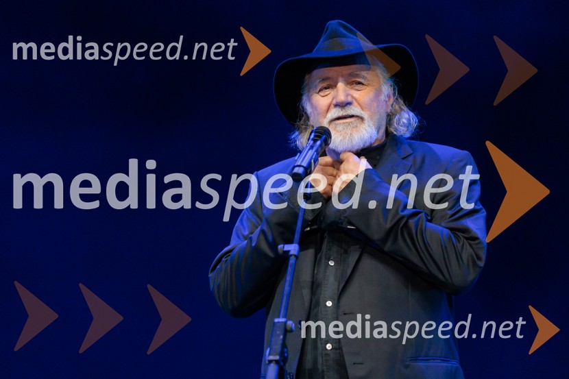  Rade Šerbedžija, igralec, glasbenikRade Šerbedžija: Moj klobuk ima 3 luknje, Ljubljana Festival