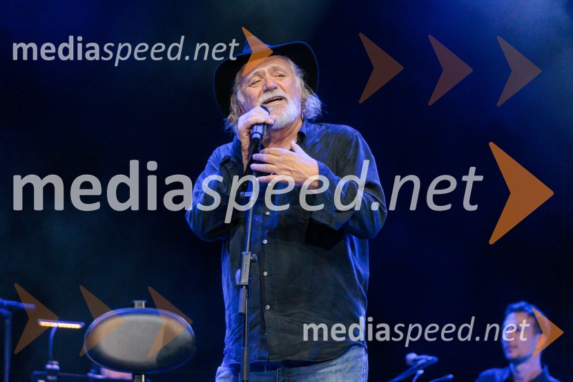  Rade Šerbedžija, igralec, glasbenikRade Šerbedžija: Moj klobuk ima 3 luknje, Ljubljana Festival