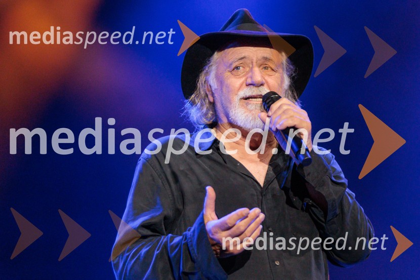  Rade Šerbedžija, igralec, glasbenikRade Šerbedžija: Moj klobuk ima 3 luknje, Ljubljana Festival