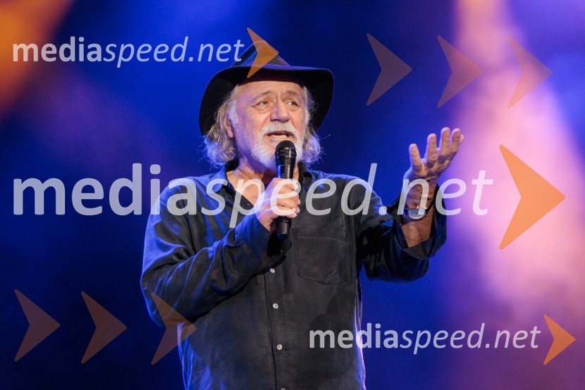  Rade Šerbedžija, igralec, glasbenikRade Šerbedžija: Moj klobuk ima 3 luknje, Ljubljana Festival