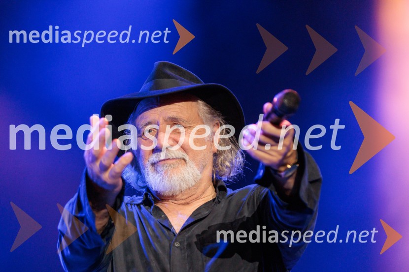  Rade Šerbedžija, igralec, glasbenikRade Šerbedžija: Moj klobuk ima 3 luknje, Ljubljana Festival