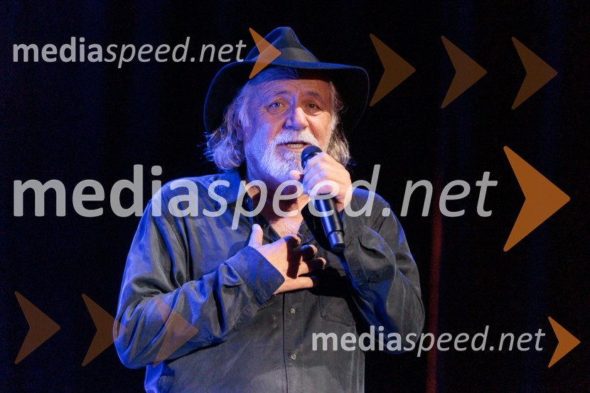  Rade Šerbedžija, igralec, glasbenikRade Šerbedžija: Moj klobuk ima 3 luknje, Ljubljana Festival