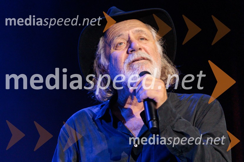  Rade Šerbedžija, igralec, glasbenikRade Šerbedžija: Moj klobuk ima 3 luknje, Ljubljana Festival