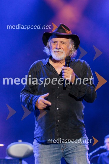  Rade Šerbedžija, igralec, glasbenikRade Šerbedžija: Moj klobuk ima 3 luknje, Ljubljana Festival