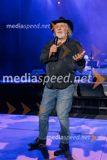  Rade Šerbedžija, igralec, glasbenikRade Šerbedžija: Moj klobuk ima 3 luknje, Ljubljana Festival