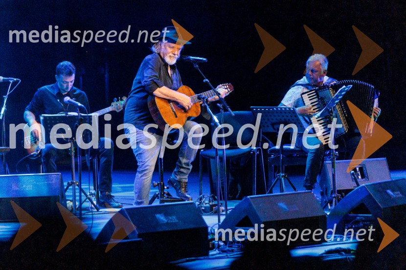  Rade Šerbedžija, igralec, glasbenikRade Šerbedžija: Moj klobuk ima 3 luknje, Ljubljana Festival