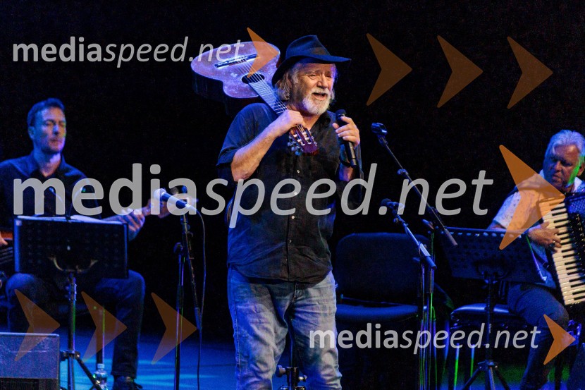  Rade Šerbedžija, igralec, glasbenikRade Šerbedžija: Moj klobuk ima 3 luknje, Ljubljana Festival