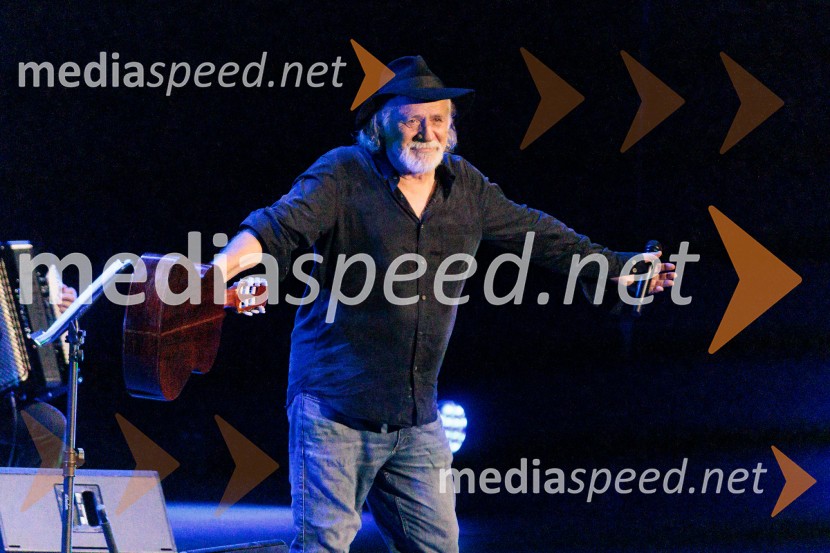  Rade Šerbedžija, igralec, glasbenikRade Šerbedžija: Moj klobuk ima 3 luknje, Ljubljana Festival