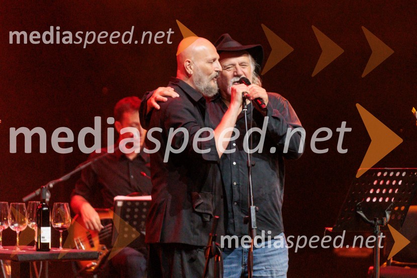  Damir Urban, hrvaški glasbenik, skladatelj;  Rade Šerbedžija, igralec, glasbenikRade Šerbedžija: Moj klobuk ima 3 luknje, Ljubljana Festival