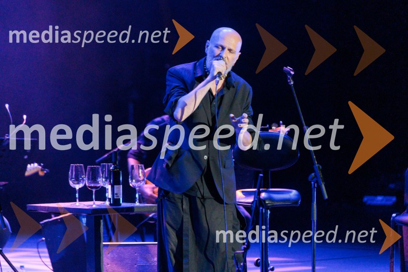  Damir Urban, hrvaški glasbenik, skladateljRade Šerbedžija: Moj klobuk ima 3 luknje, Ljubljana Festival