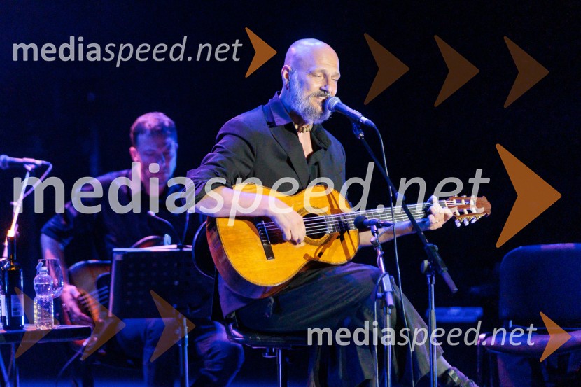  Damir Urban, hrvaški glasbenik, skladateljRade Šerbedžija: Moj klobuk ima 3 luknje, Ljubljana Festival