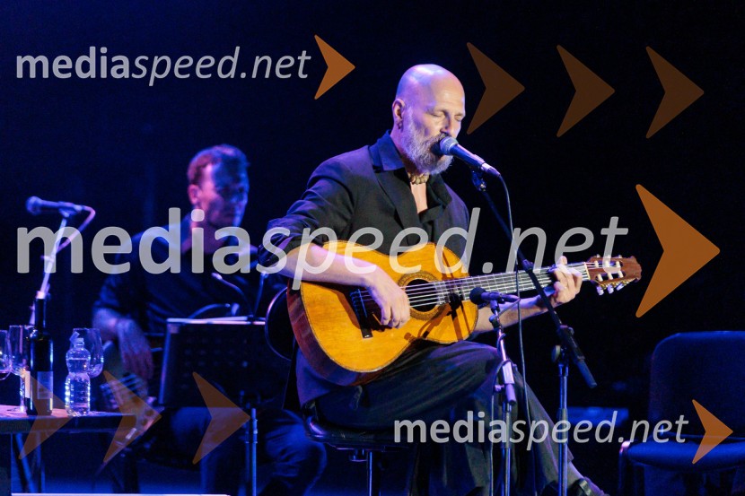  Damir Urban, hrvaški glasbenik, skladateljRade Šerbedžija: Moj klobuk ima 3 luknje, Ljubljana Festival