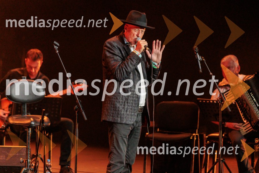  Vlado Kreslin, glasbenikRade Šerbedžija: Moj klobuk ima 3 luknje, Ljubljana Festival