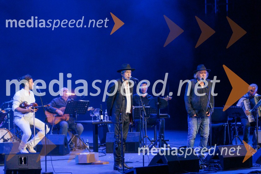  Vlado Kreslin, glasbenik;  Rade Šerbedžija, igralec, glasbenikRade Šerbedžija: Moj klobuk ima 3 luknje, Ljubljana Festival