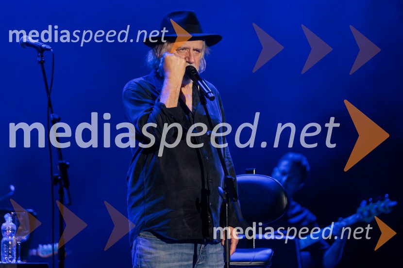  Rade Šerbedžija, igralec, glasbenikRade Šerbedžija: Moj klobuk ima 3 luknje, Ljubljana Festival