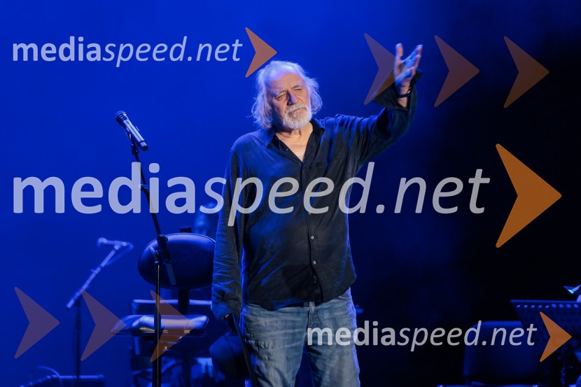  Rade Šerbedžija, igralec, glasbenikRade Šerbedžija: Moj klobuk ima 3 luknje, Ljubljana Festival