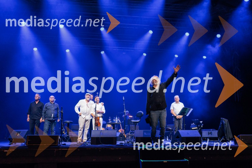  Rade Šerbedžija, igralec, glasbenikRade Šerbedžija: Moj klobuk ima 3 luknje, Ljubljana Festival